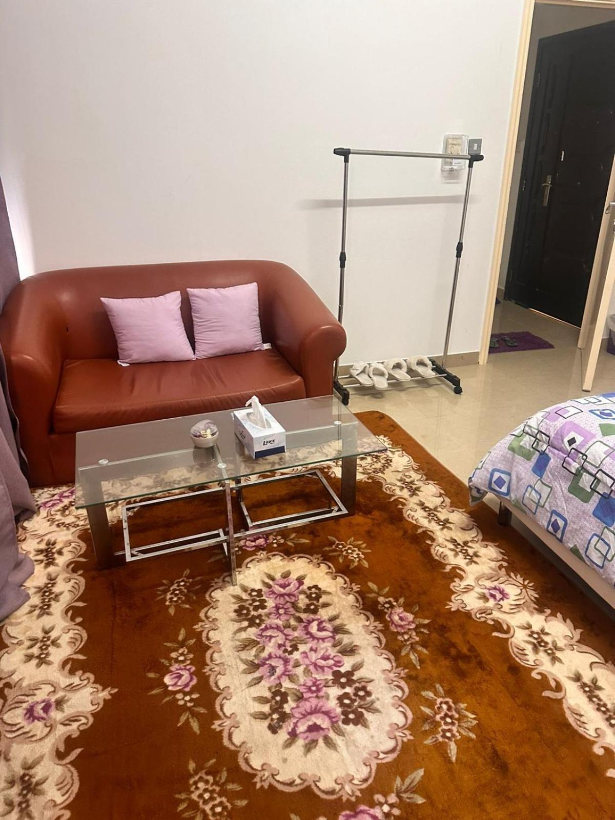 The Purple Place Apartment Abu Dhabi Exterior photo